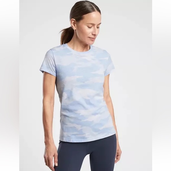 Athleta Blue Camo Short Sleeve Shirt size small - Picture 1 of 9